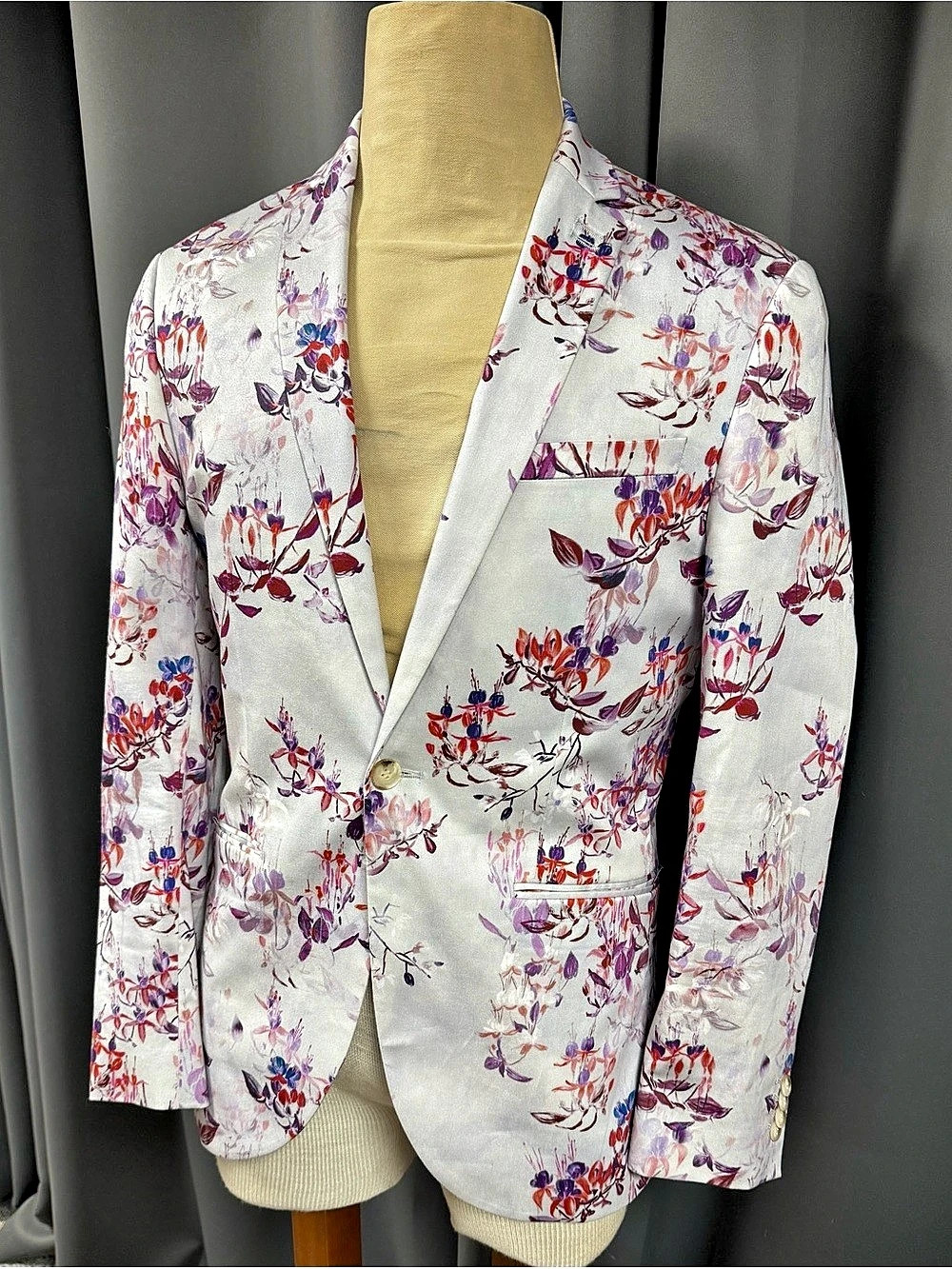 Topman Floral Skinny Fit Blazer in White & Purple Size 44R NWT
